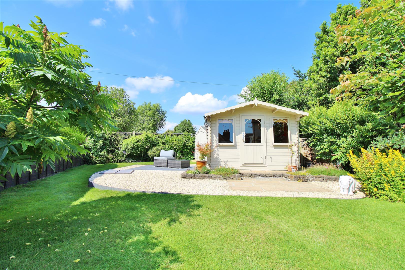 Frinton Road, Kirby Cross, FrintonOnSea Sheen's